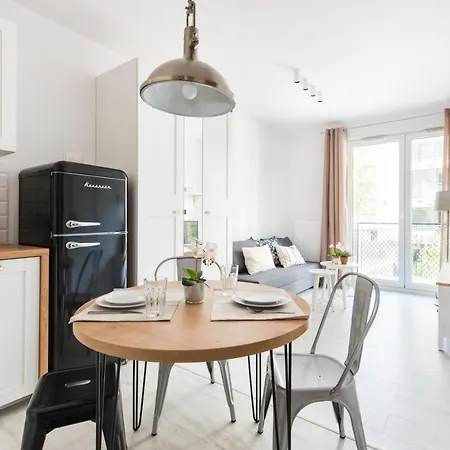Superapart Stalowa 39 Modern Unit With Kitchen & Wifi
